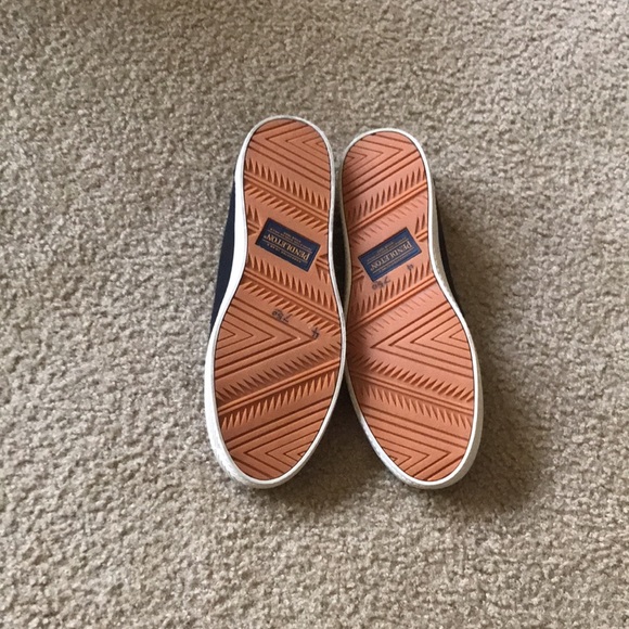 Pendleton slip on - Picture 2 of 2